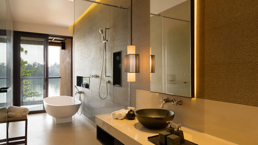 Deluxe Lagoon View Bathroom