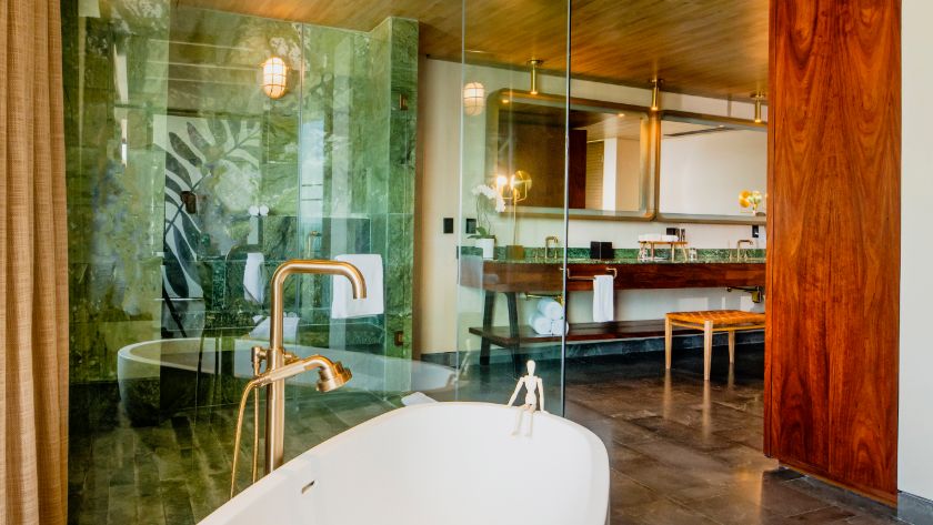 Inspira Master Suite Ocean Front Bathroom