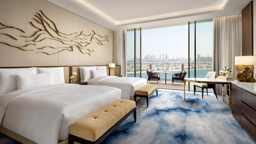 Royal Club Queen Room