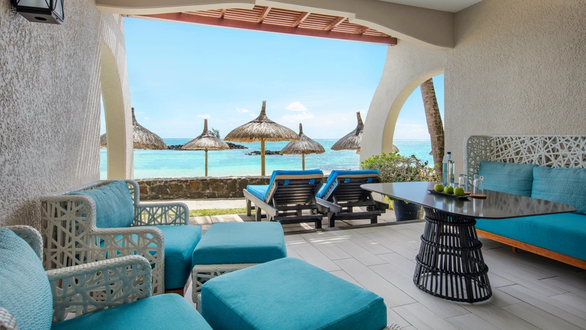 Junior Suite Beachfront Terrace