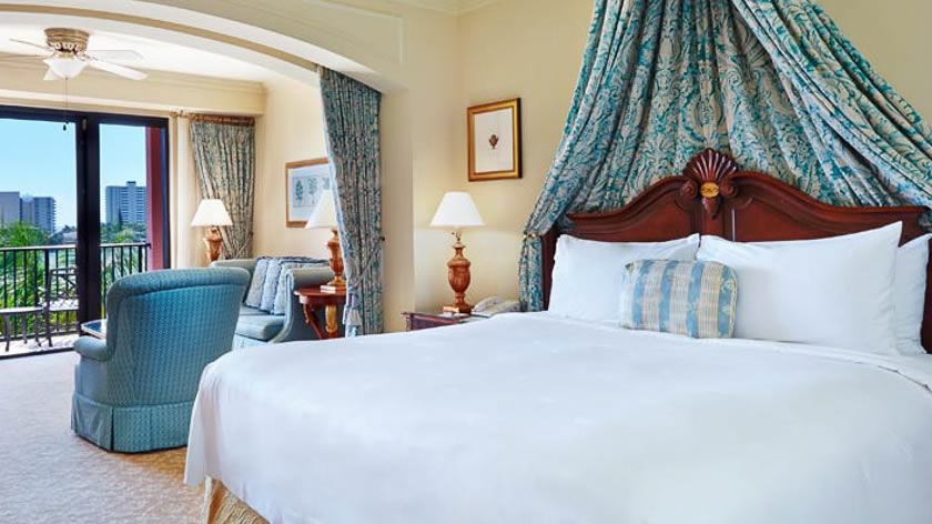 1 King Yacht Club Waterway View Room