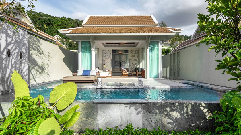 Beachfront Pool Villa
