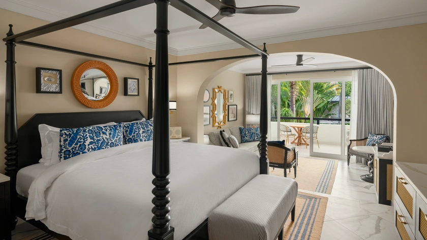 Luxury Poolside Room 