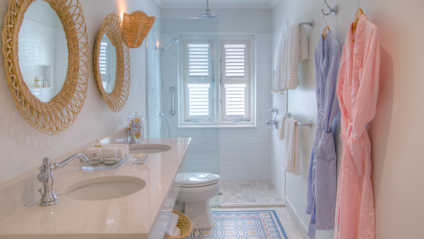 Ocean Front Suite Bathroom