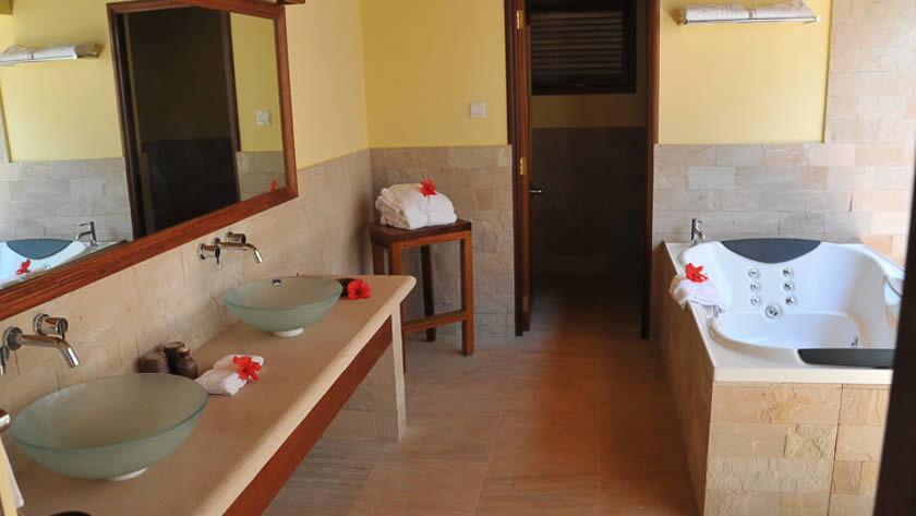 Hideaway Villa Bathroom