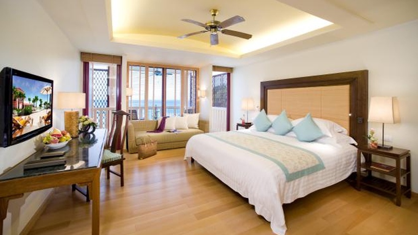 Deluxe Ocean View Room Interior