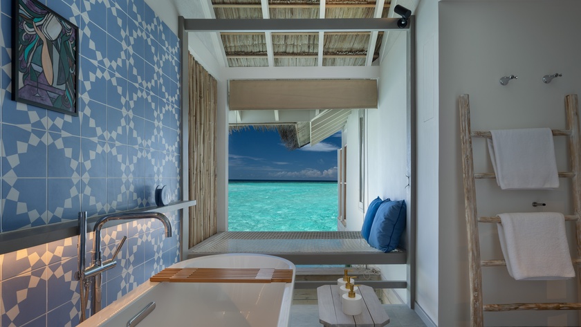 Lagoon Pool Villa Bathroom