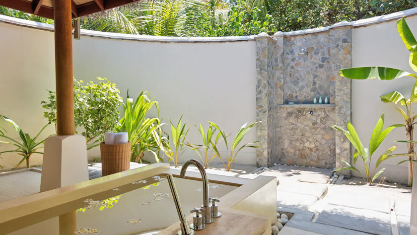 Beach Villa Outdoor Bathroom