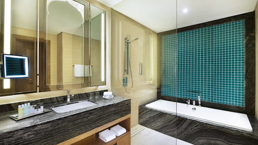 Bay Club Bathroom