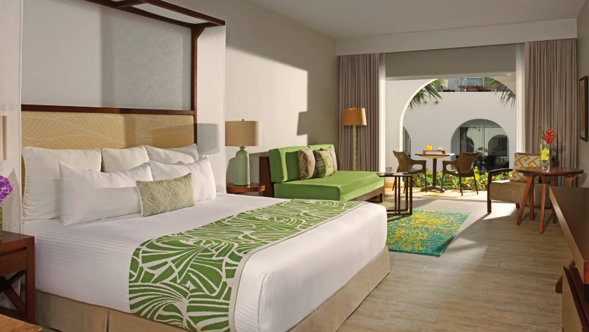 Deluxe Suite Tropical View