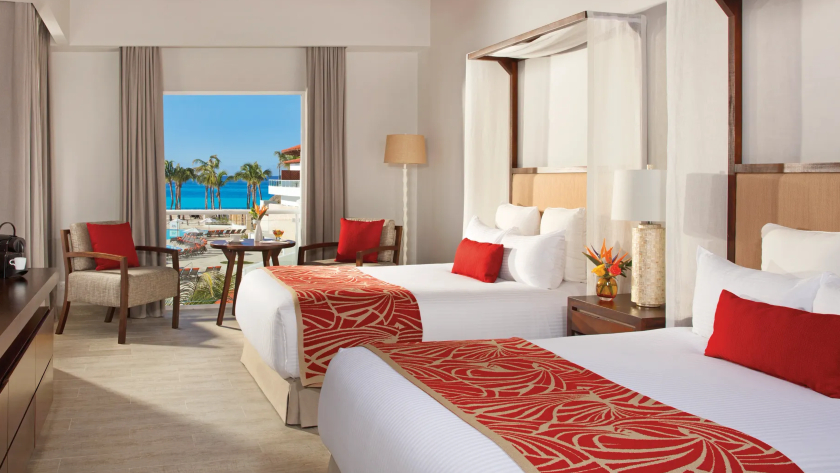 Preferred Club Deluxe Pool View/Tropical View