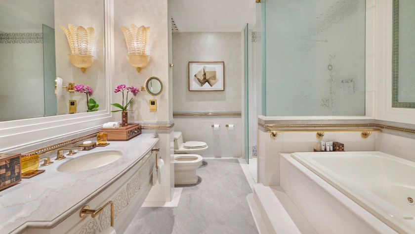 Sea View Suite Bathroom