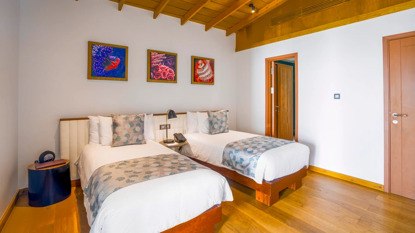 Family Beach Villa with Pool Twin Bedroom