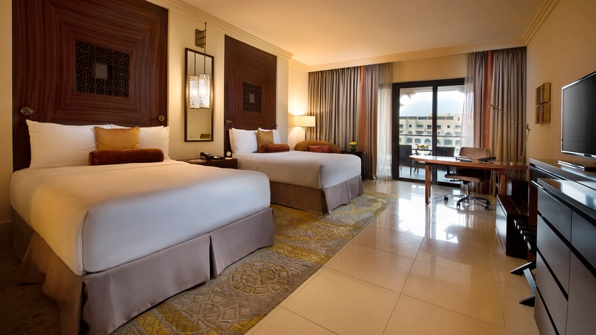 Fairmont Room City View Queen