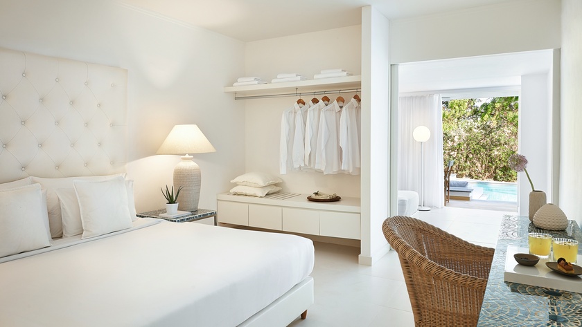 Swim Up Family Guest Room