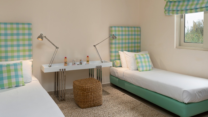Deluxe Family Bungalow Garden Second Bedroom