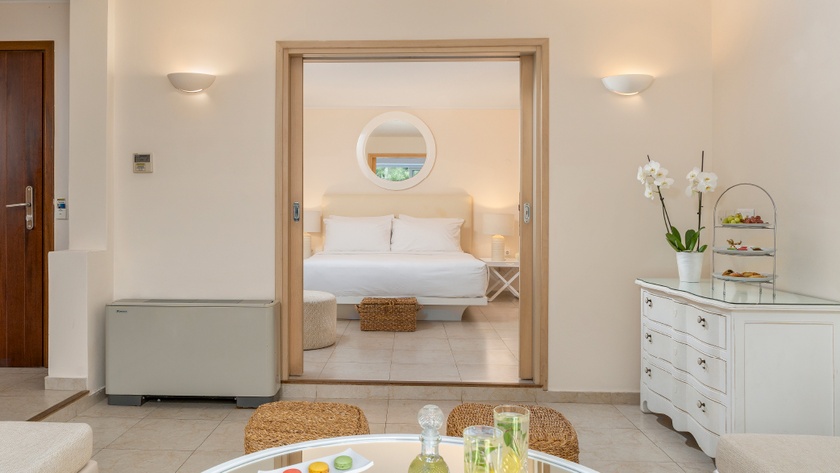 Family Bungalow Garden View Bedroom
