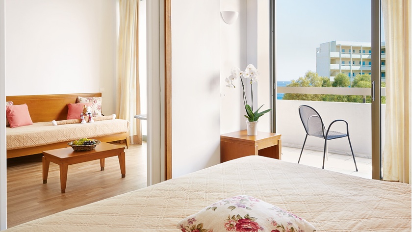 Premier Family Guest Room Side Sea View