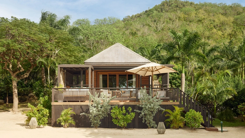 Beachfront Suites Exterior