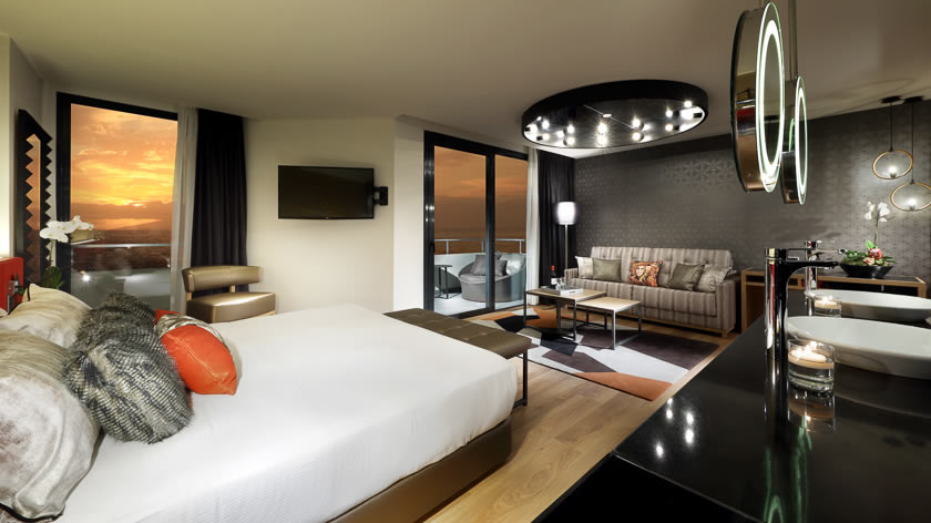 Studio Suite Silver