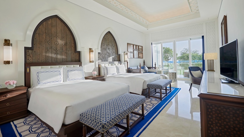 Queen Guest Room