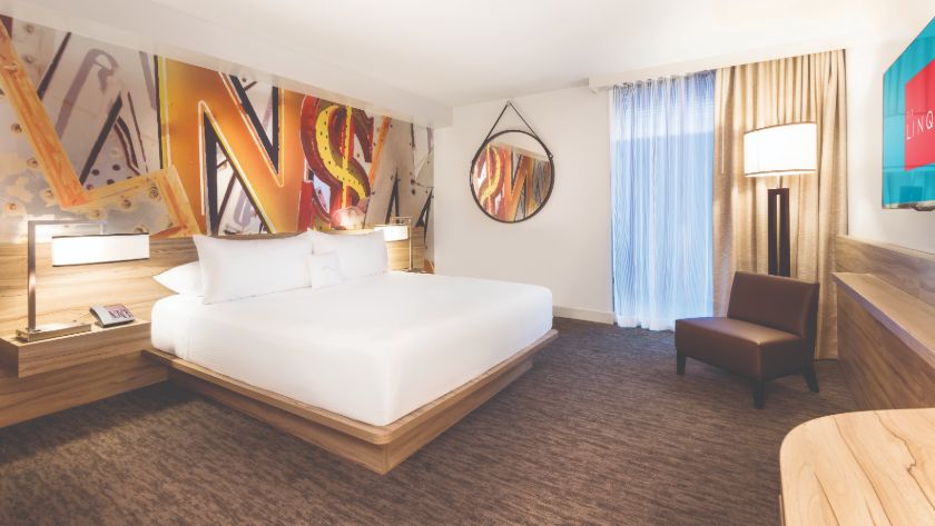 Deluxe King Room 