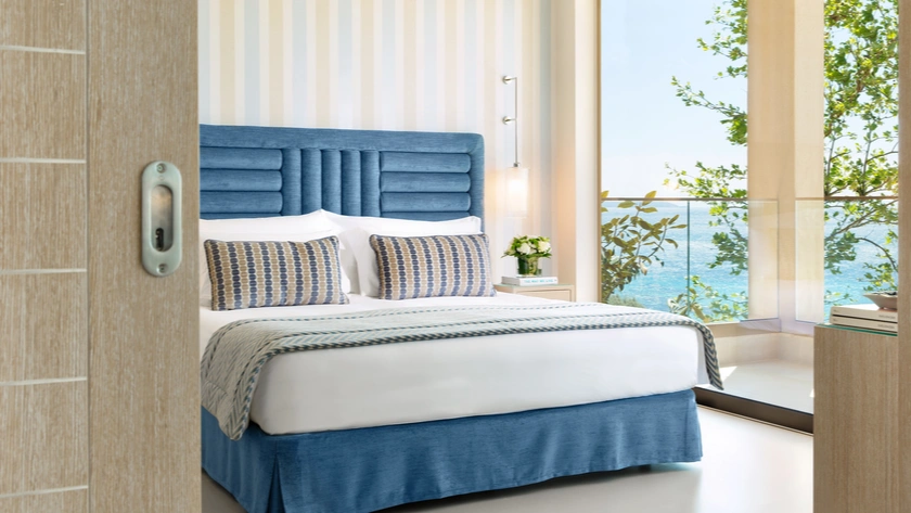 Deluxe One Bedroom Family Suite Sea View