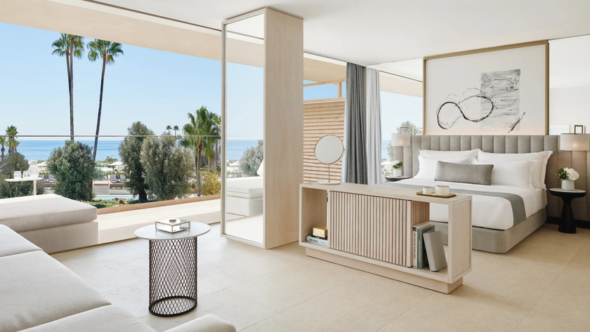 One Bedroom Suite Sea View