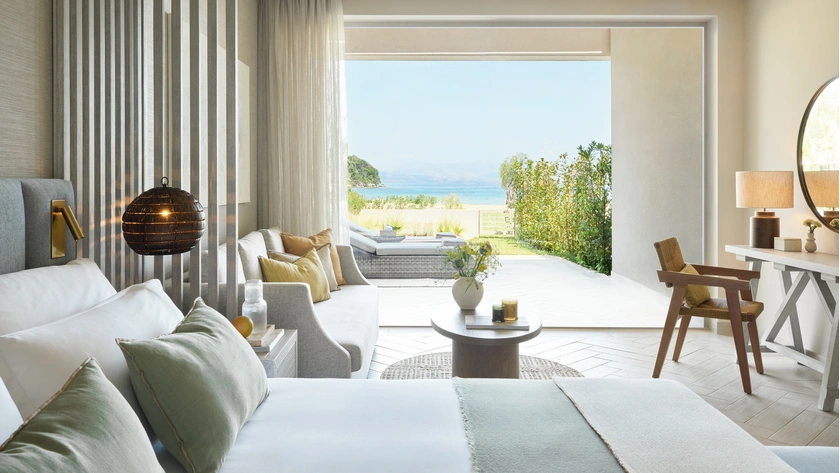 Deluxe Junior Suite Private Garden Sea View