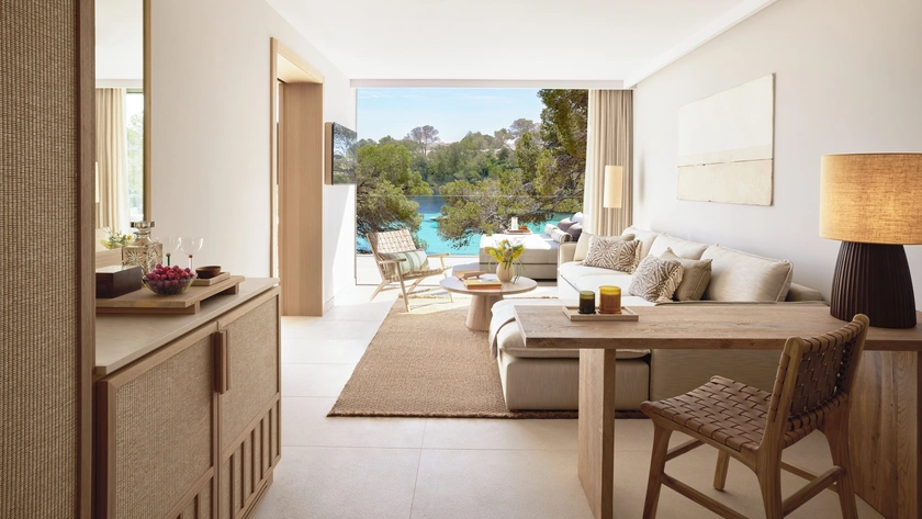 Deluxe One Bedroom Suite Partial Sea View - Living Area
