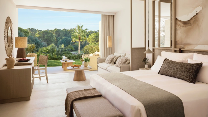 Junior Suite Private Garden Garden View