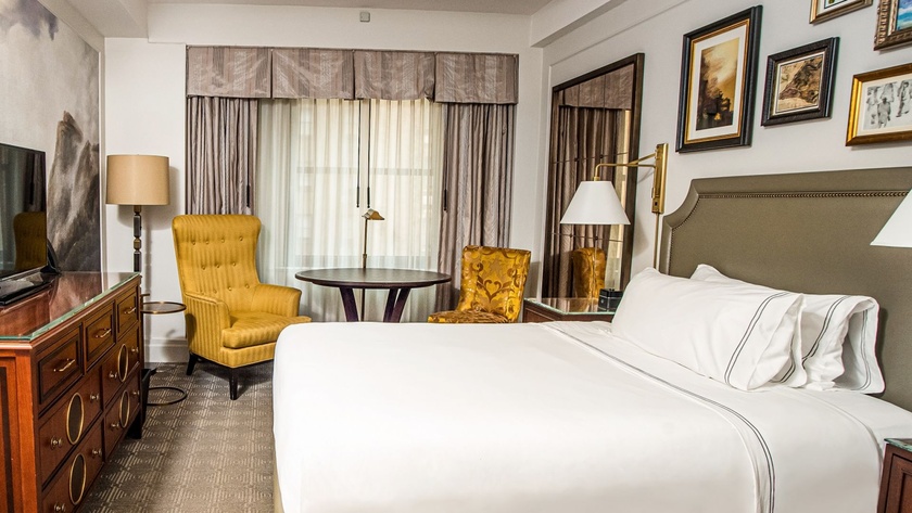 Classic Room Bed and Chairs