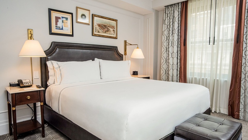 King 1 Bed Suite