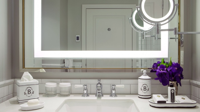 King 1 Bed Suite City View Bathroom