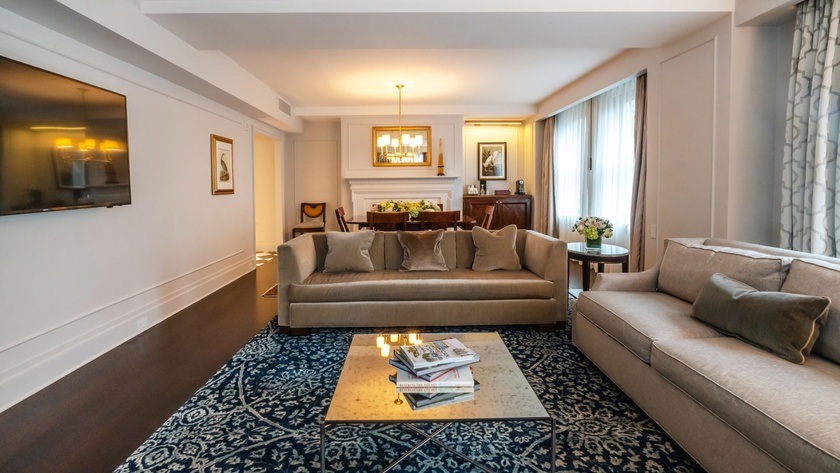 Lexington Suite Lounge