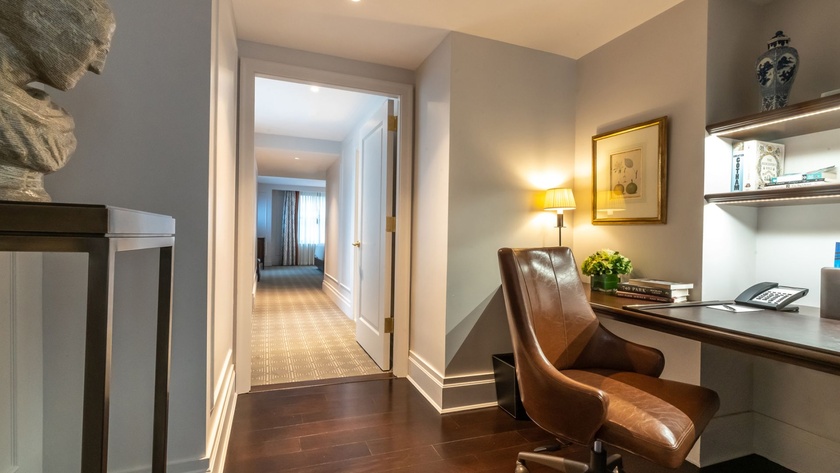 Lexington Suite Workspace