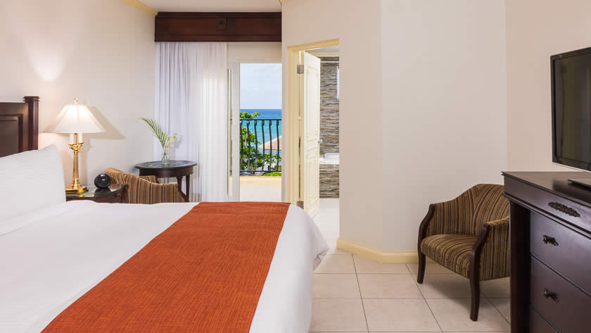 Oceanfront Concierge Room 