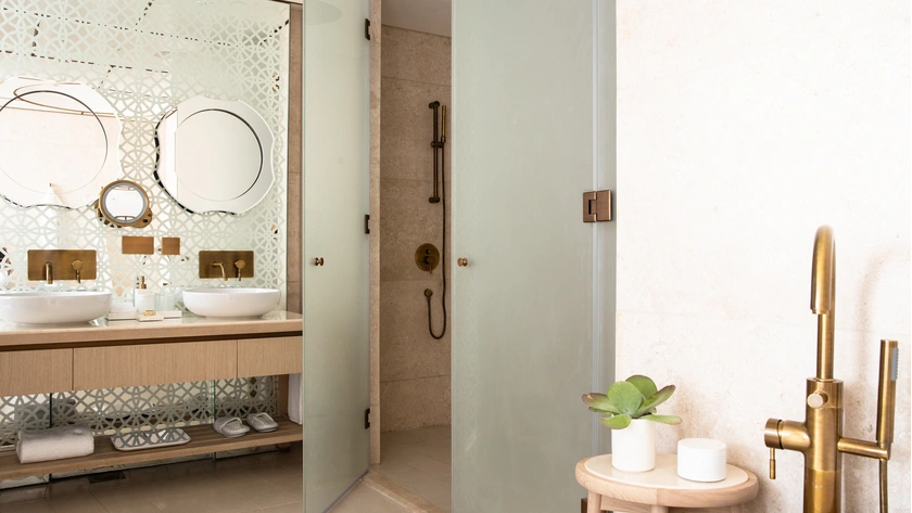 Ocean Suite Bathroom