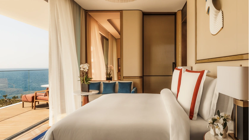 Ocean Deluxe Suite Bedroom