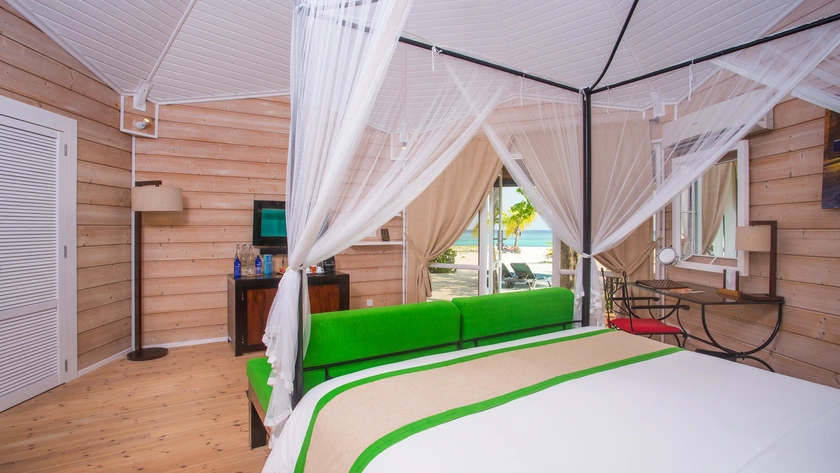 Jacuzzi Beach Villa