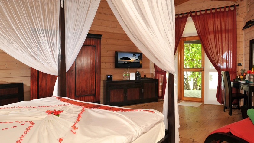 Jacuzzi Beach Villa