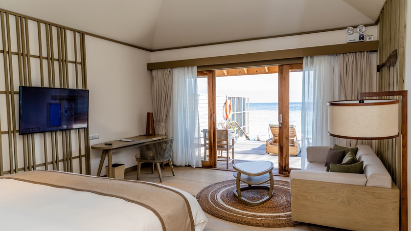 Lagoon Pool Villa Bedroom