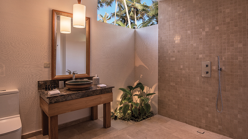 Beach Family Suite Kids Bathroom