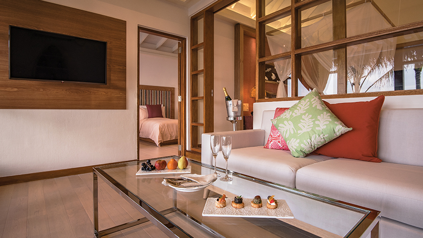 Beach Family Suite Living Room
