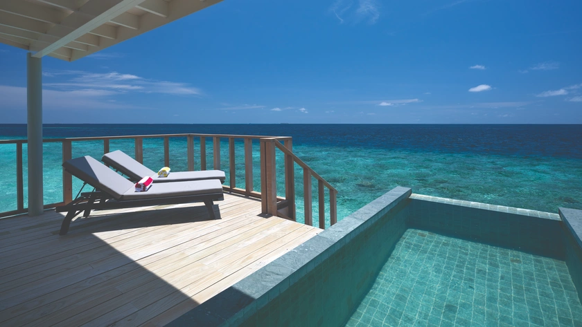 SuNest Water Pool Villa - Outdoor Deck