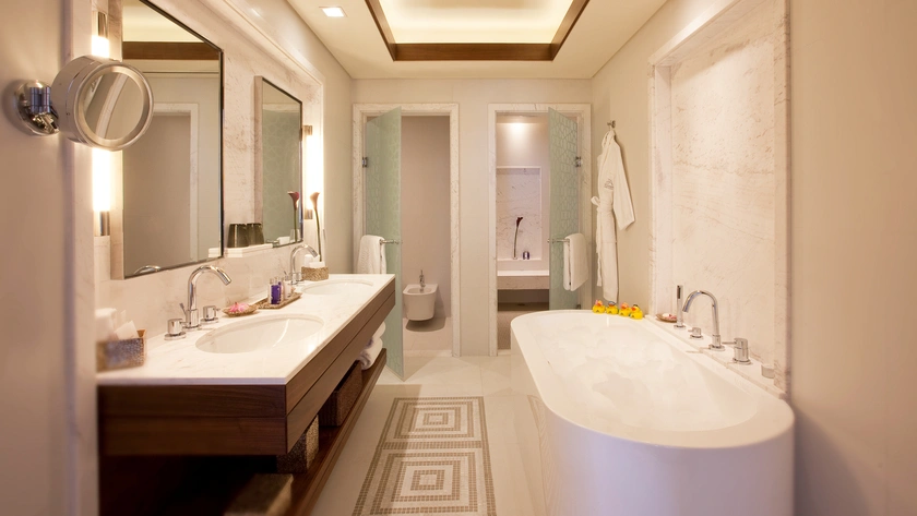 Beachfront Residence One Bedroom Suite Bathroom