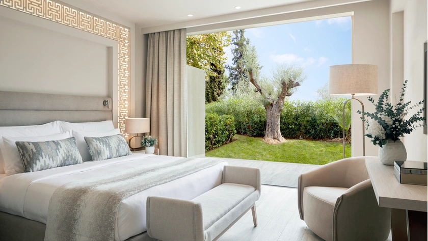 One Bedroom Suite Private Garden - Garden View