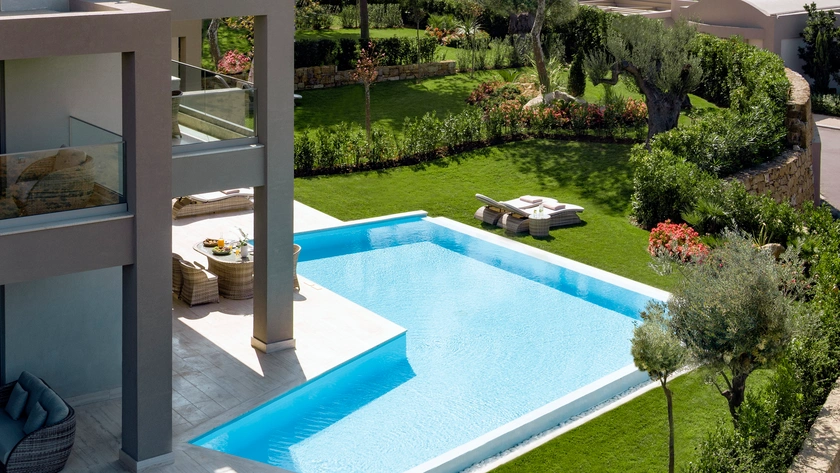 Three Bedroom Family Suite Private Pool - Private Garden and Pool