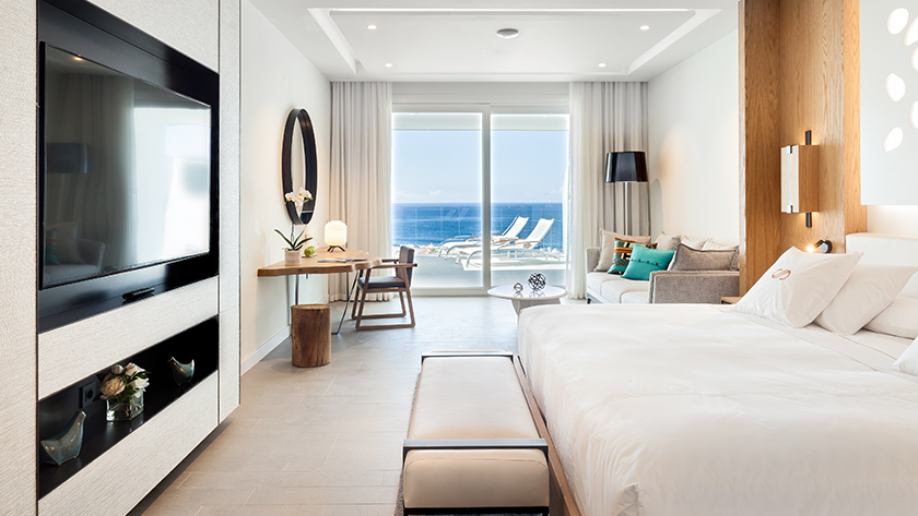Junior Suite Ocean Front Panoramic 