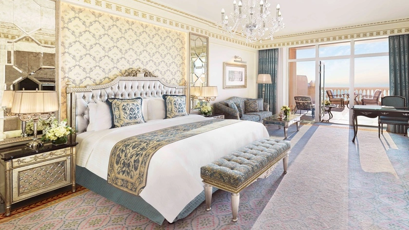 Raffles Club Ocean Room